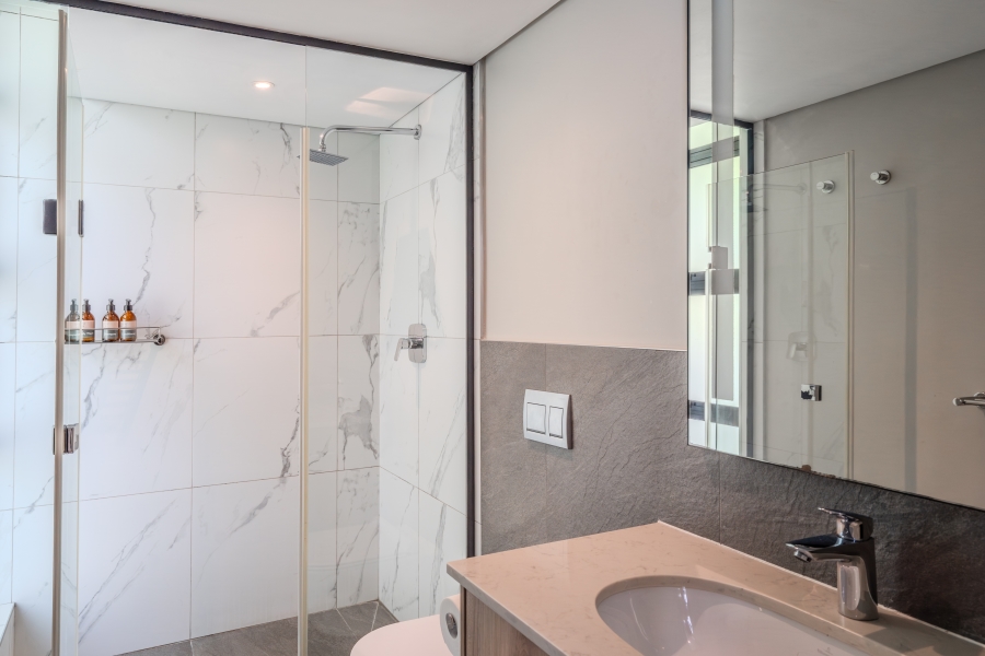 2 Bedroom Property for Sale in Sea Point Western Cape